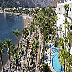 Quadas Hotel +12